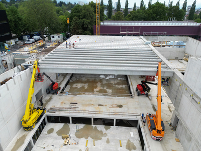 Zu sehen sind die Neubauarbeiten des neuen Hallenbads Bregenz.