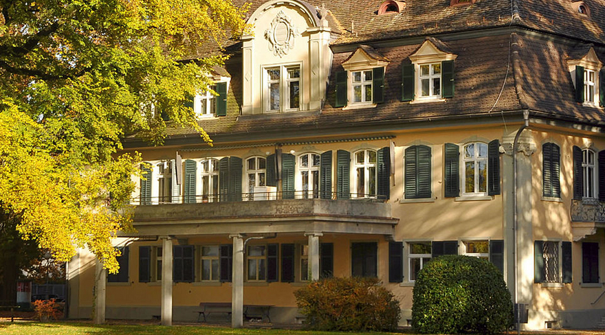 Diese Abbildung zeigt die Villa Liebenstein.
