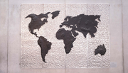 Übergabe der Weltkarte von Wif Kofler in der Schule Schendlingen © Stadt Bregenz