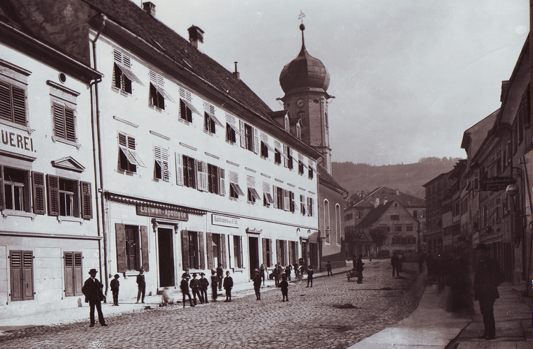 Das Rathaus um 1870.