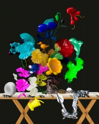 Ausstellung: Claudia Larcher | Blumen aus Plastik